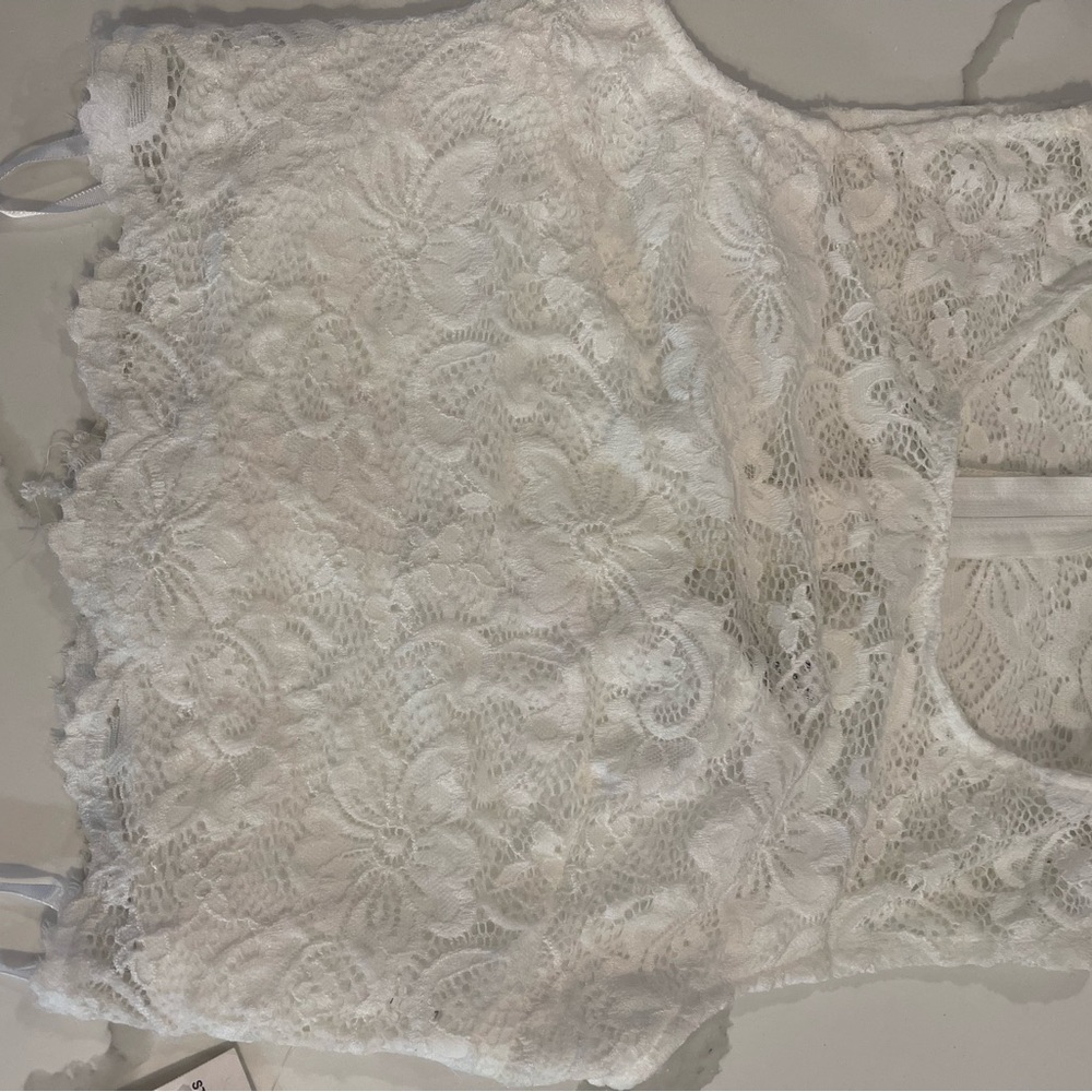 Shimmery, white stretchy lace blouse 👚for skirt pants & Saree’s, new with tag